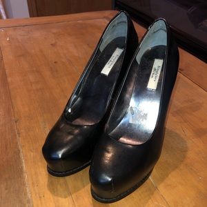 Simply Vera Vera Wang Black Pumps